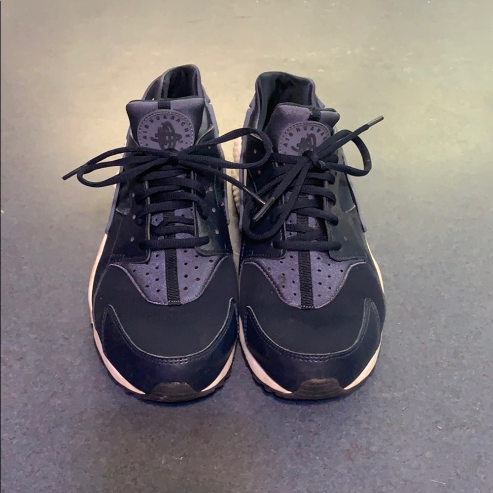 Nike Air Huarache navy blue